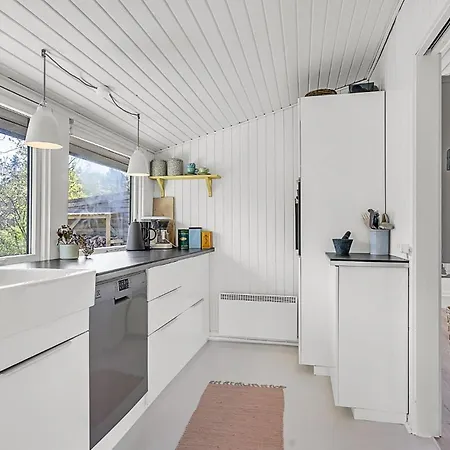 2 Bedroom Gorgeous In *
