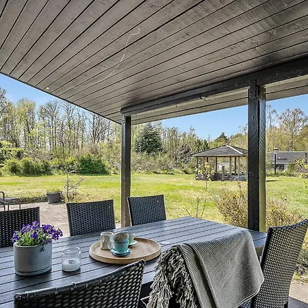 2 Bedroom Gorgeous In *